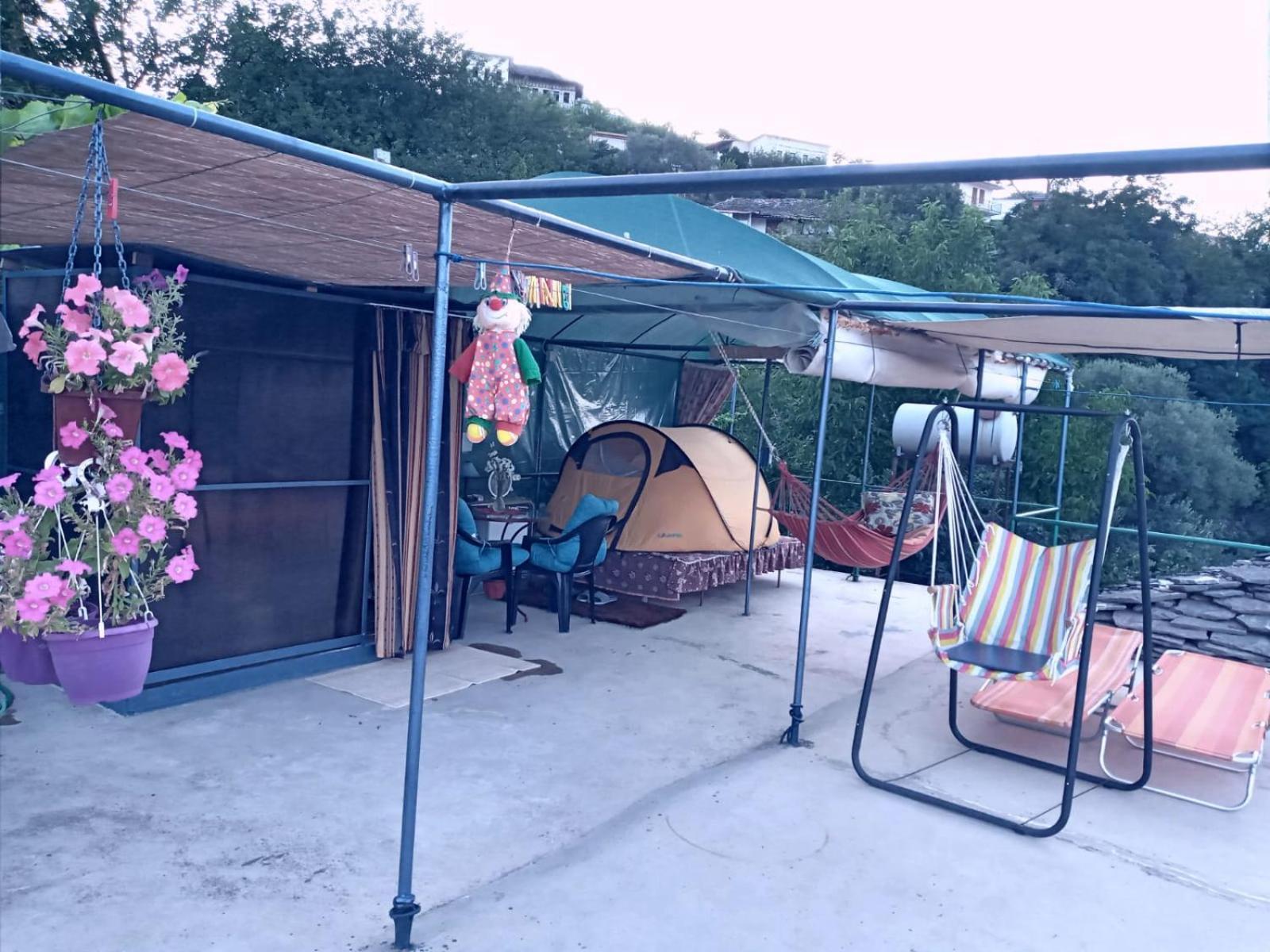 Relax Camping Gjirokastër Eksteriør billede