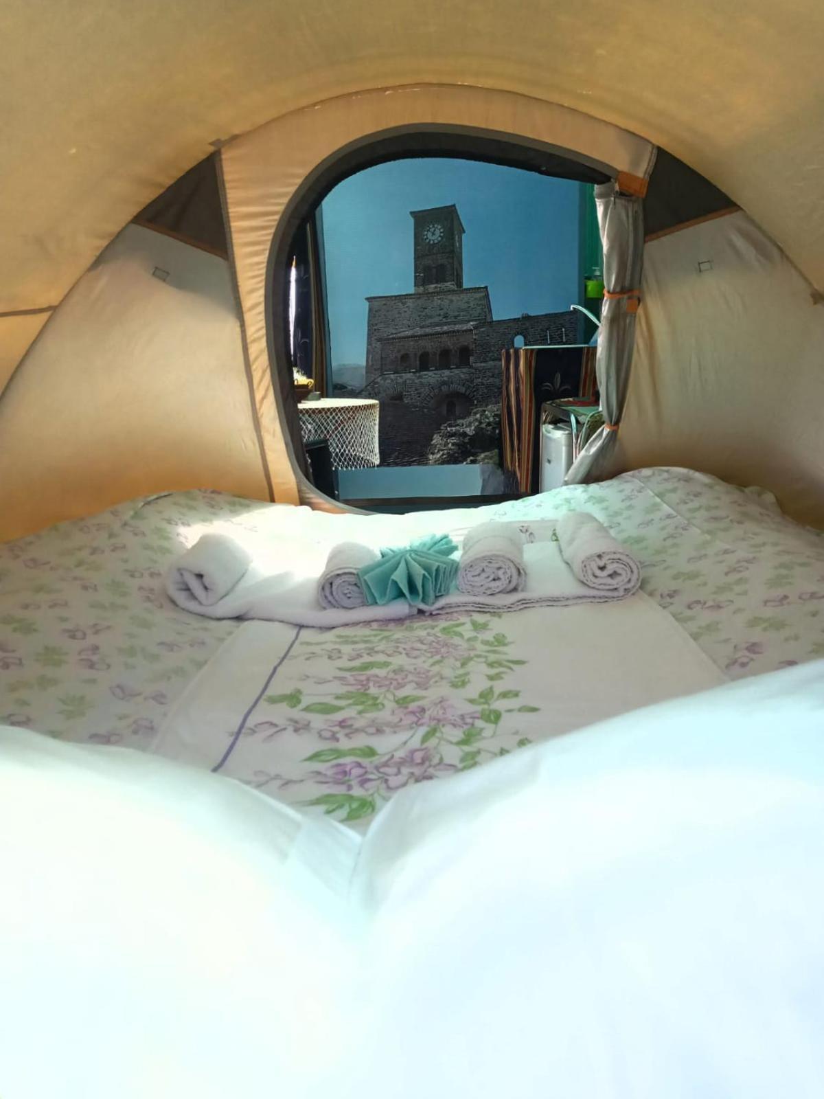 Relax Camping Gjirokastër Eksteriør billede